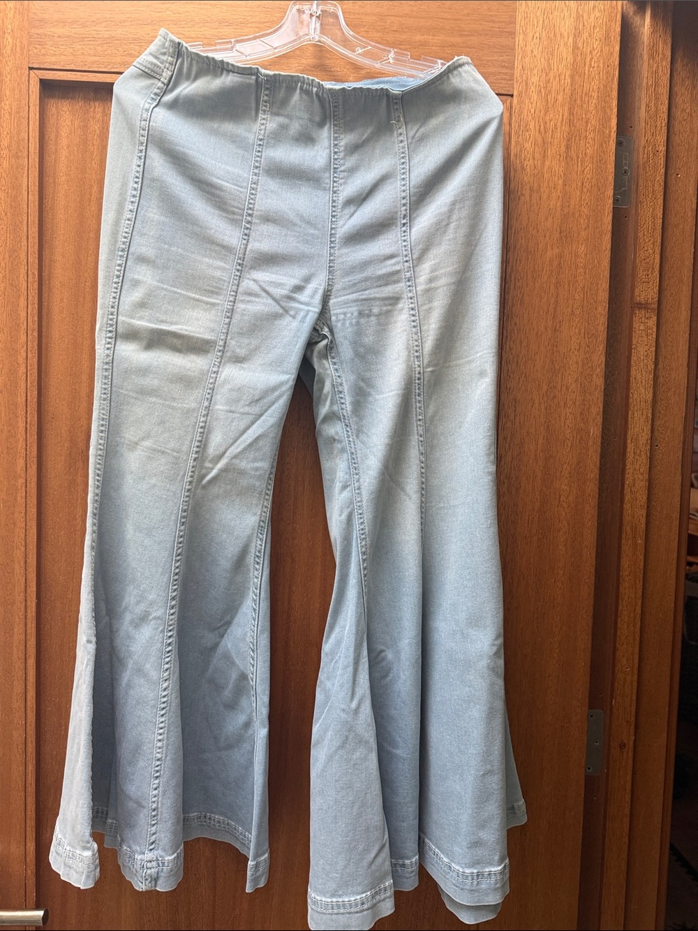 Free people Light Blue Women's cropped Flared Jeans